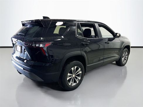 Used 2026 Chevrolet Equinox LT image 9