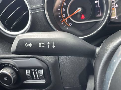 Used 2022 Jeep Wrangler Unlimited Sahara w/ Cold Weather Group AWD/4WD image 22