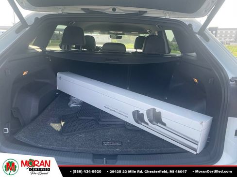 Used 2023 Volkswagen Atlas Cross Sport SE AWD/4WD image 8