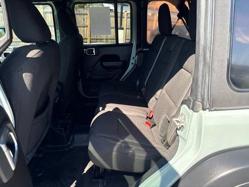 Used 2023 Jeep Wrangler Unlimited Sport AWD/4WD image 12