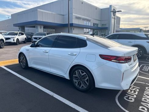 Used 2020 Kia Optima EX w/ Technology Package FWD image 6