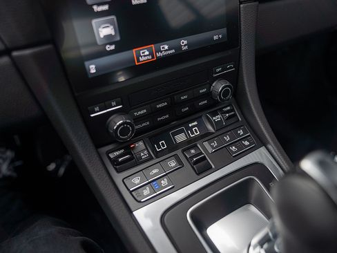 Used 2025 Porsche 718 Cayman RWD image 14