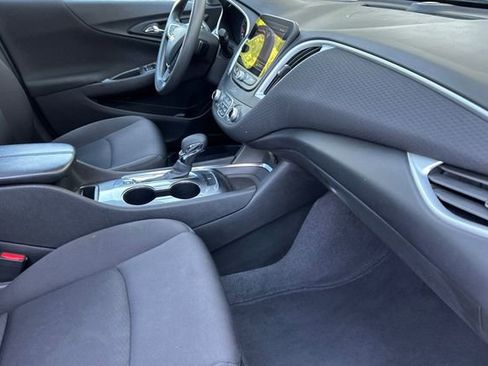 Used 2023 Chevrolet Malibu LT image 17
