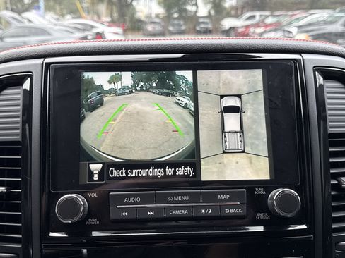 Used 2021 Nissan Titan PRO-4X w/ Pro-4x Convenience Package image 18