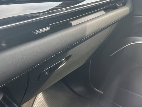 Used 2022 Cadillac Escalade ESV Sport w/ Touring Package image 19