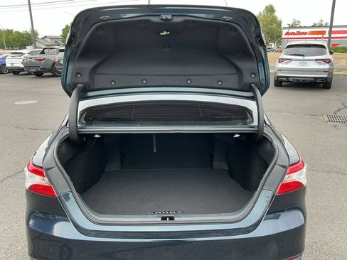 Used 2018 Toyota Camry LE FWD image 26
