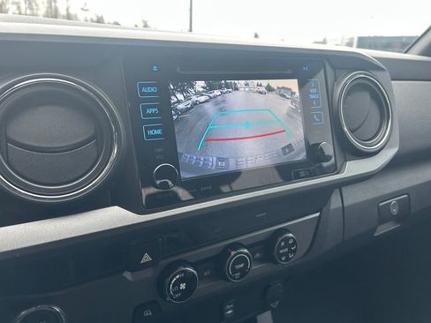 Used 2016 Toyota Tacoma TRD Sport w/ Towing Package image 19