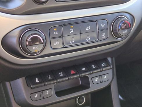 Used 2019 Chevrolet Colorado ZR2 w/ Colorado ZR2 Bison Edition AWD/4WD image 19