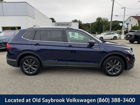 Used 2022 Volkswagen Tiguan SE w/ Panoramic Sunroof Package AWD/4WD image 4