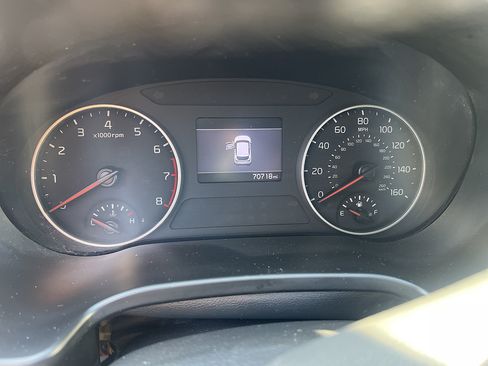 Used 2021 Kia Seltos S AWD/4WD image 5