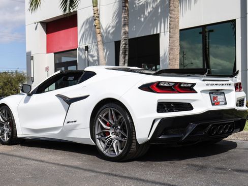 Used 2024 Chevrolet Corvette Z06 w/ Battery Protection Package image 30