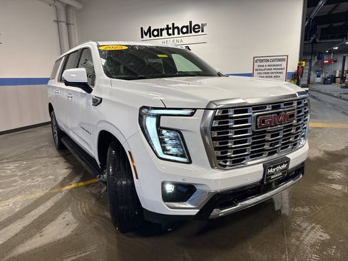 Used 2025 GMC Yukon XL Denali image 3