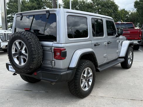 Used 2021 Jeep Wrangler Unlimited Sahara AWD/4WD image 5