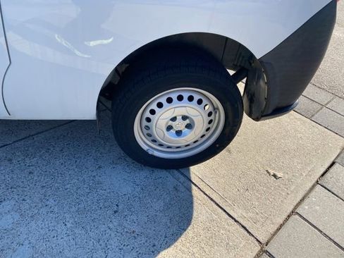 Used 2021 RAM ProMaster City Tradesman image 9