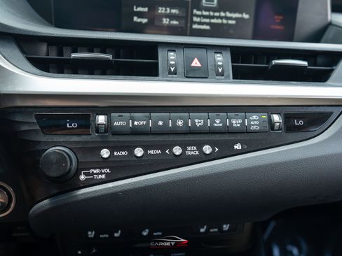 Used 2019 Lexus ES 350 w/ Premium Package FWD image 34