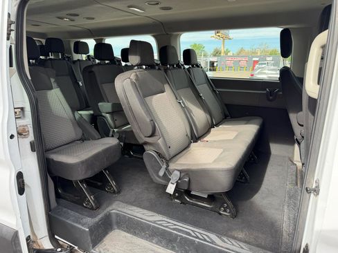 Used 2022 Ford Transit 350 XLT RWD image 6