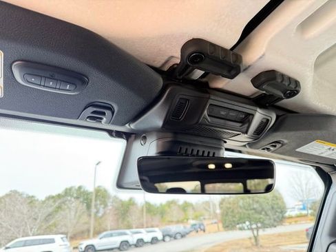 Used 2025 Jeep Gladiator Rubicon w/ Safety Group image 27