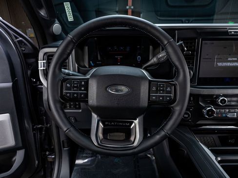Used 2026 Ford F250 Platinum AWD/4WD image 19