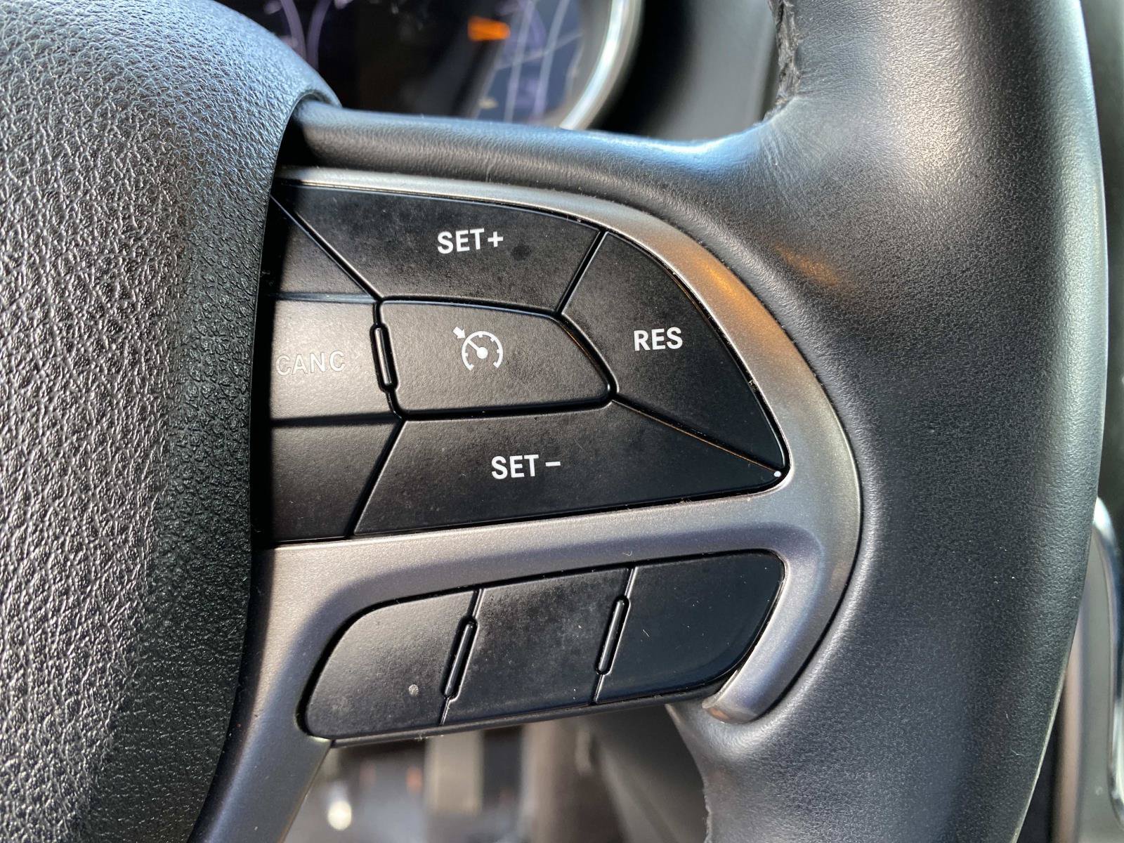 Used 2018 Jeep Grand Cherokee Limited AWD/4WD image 18