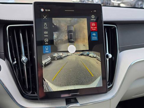 New 2026 Volvo XC60 B5 Ultra w/ Protection Package Premier image 23