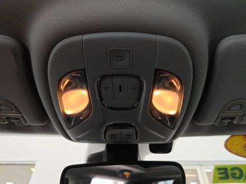 Used 2018 Jeep Compass Limited w/ Navigation Group FWD image 25