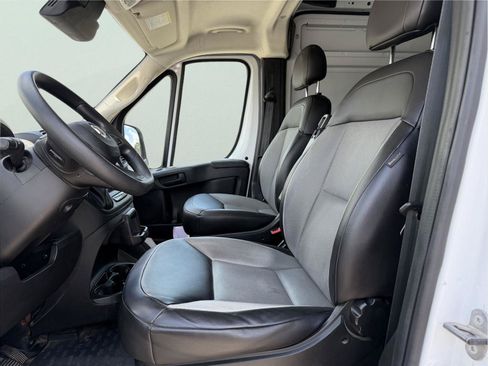 Used 2023 RAM ProMaster 2500 FWD image 18