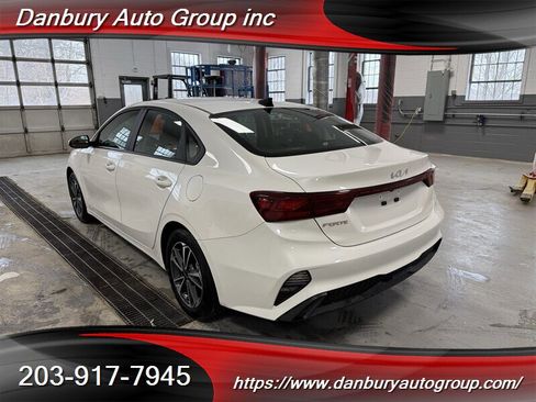 Used 2024 Kia Forte LXS image 4