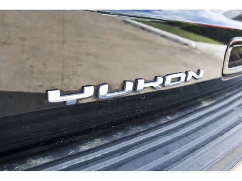 Used 2024 GMC Yukon SLT AWD/4WD image 25