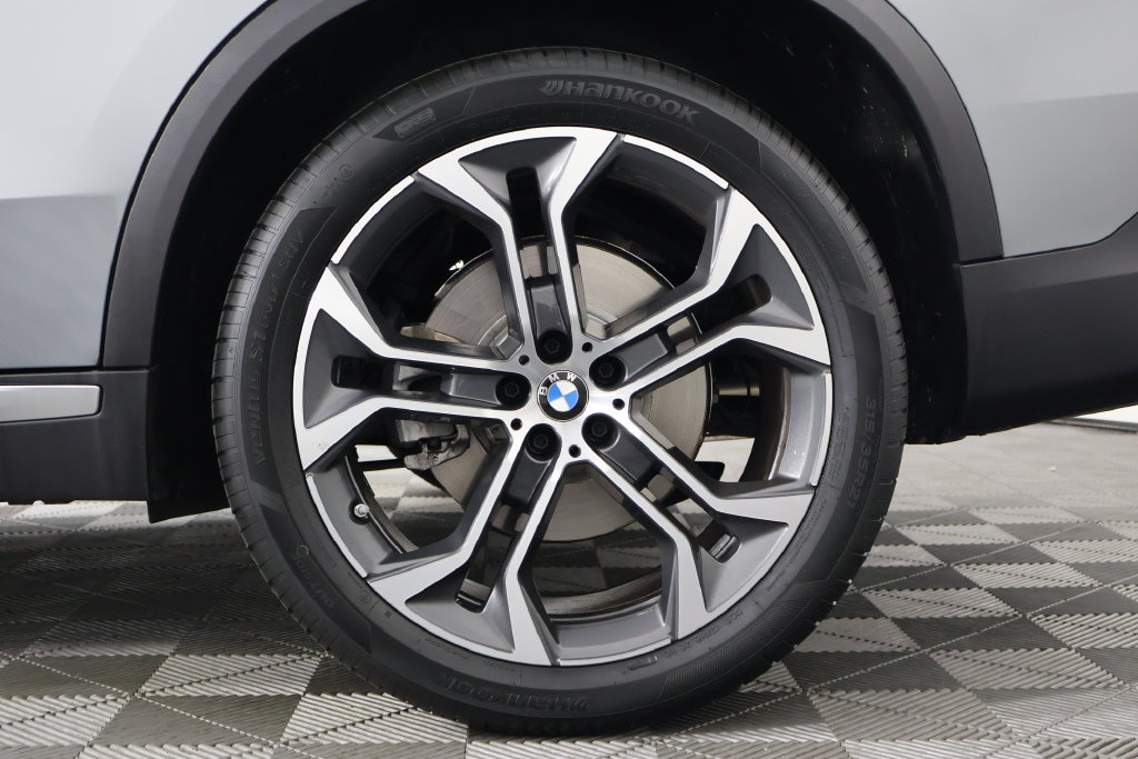 Certified 2026 BMW X5 xDrive40i AWD/4WD image 16