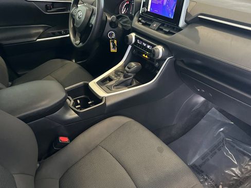 Used 2025 Toyota RAV4 LE image 20