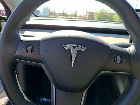 Used 2022 Tesla Model 3 Long Range AWD/4WD image 16