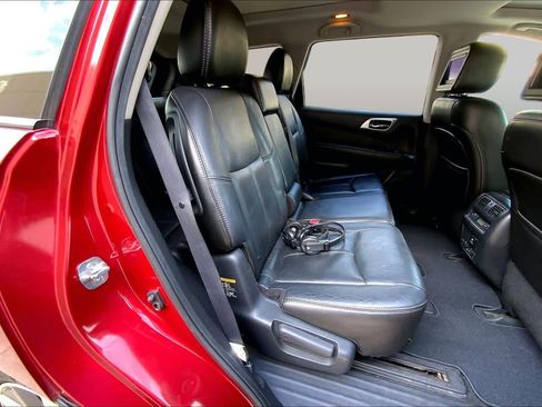 Used 2014 Nissan Pathfinder Platinum w/ Platinum Premium Package FWD image 19