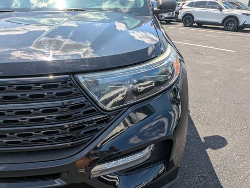 Used 2020 Ford Explorer XLT w/ Equipment Group 202A AWD/4WD image 10