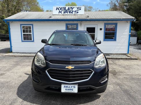 Used 2017 Chevrolet Equinox LS FWD image 4