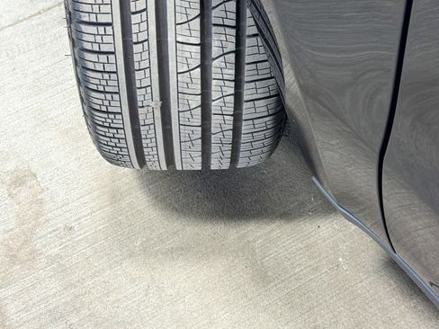Certified 2026 Porsche Macan AWD/4WD image 41