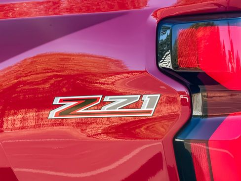 Used 2026 Chevrolet Colorado Z71 w/ Technology Package AWD/4WD image 26