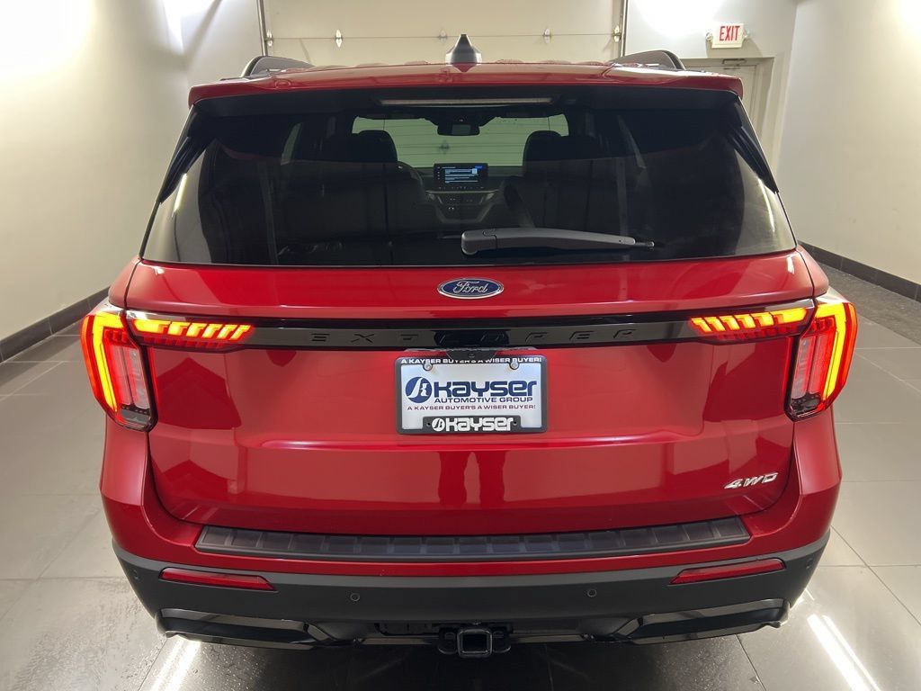 New 2026 Ford Explorer ST-Line w/ ST-Line Street Pack AWD/4WD image 5