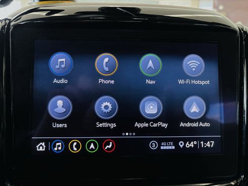 Used 2020 Chevrolet Traverse Premier FWD image 47
