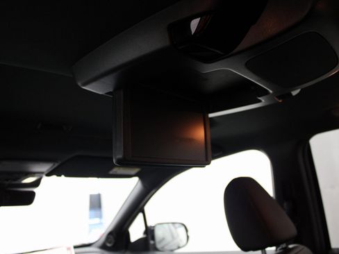 Used 2022 Honda Pilot Black Edition image 23