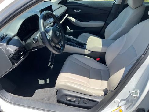 Certified 2024 Honda Accord EX-L image 3
