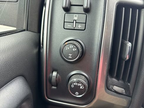 Used 2015 Chevrolet Silverado 2500 LT AWD/4WD image 14