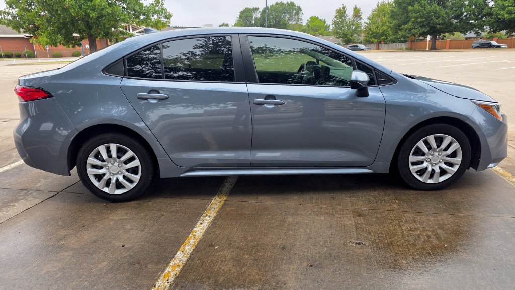Used 2023 Toyota Corolla LE FWD image 19
