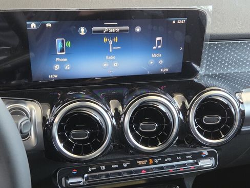 New 2026 Mercedes-Benz GLB 250 image 23