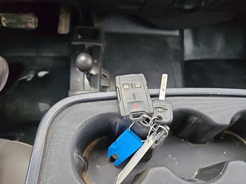 Used 2018 Chevrolet Silverado 2500 W/T w/ Snow Plow Prep Package image 25