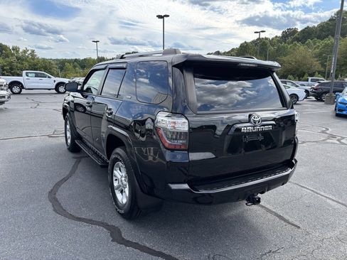 Used 2022 Toyota 4Runner SR5 Premium w/ Moonroof Package image 8