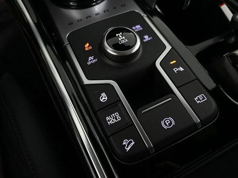 Certified 2025 Kia Sorento SX Prestige image 27