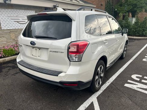 Used 2018 Subaru Forester 2.5i Premium AWD/4WD image 3