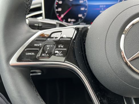 Used 2026 Mercedes-Benz E 450 4MATIC Sedan image 19