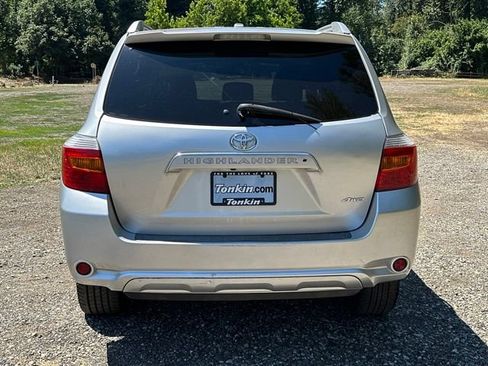 Used 2010 Toyota Highlander Limited AWD/4WD image 8