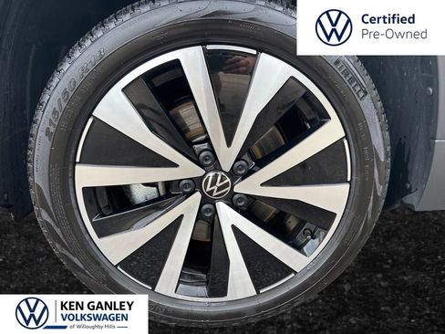 Used 2024 Volkswagen Taos SE FWD image 9